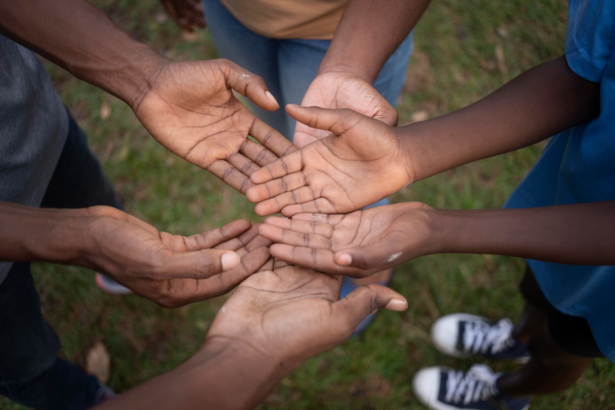 Shodankeh Johnson with children